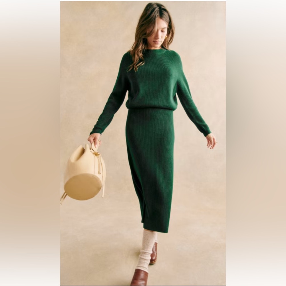 NWOT Sezane Naelle Skirt in sold out Bottle Green Size S